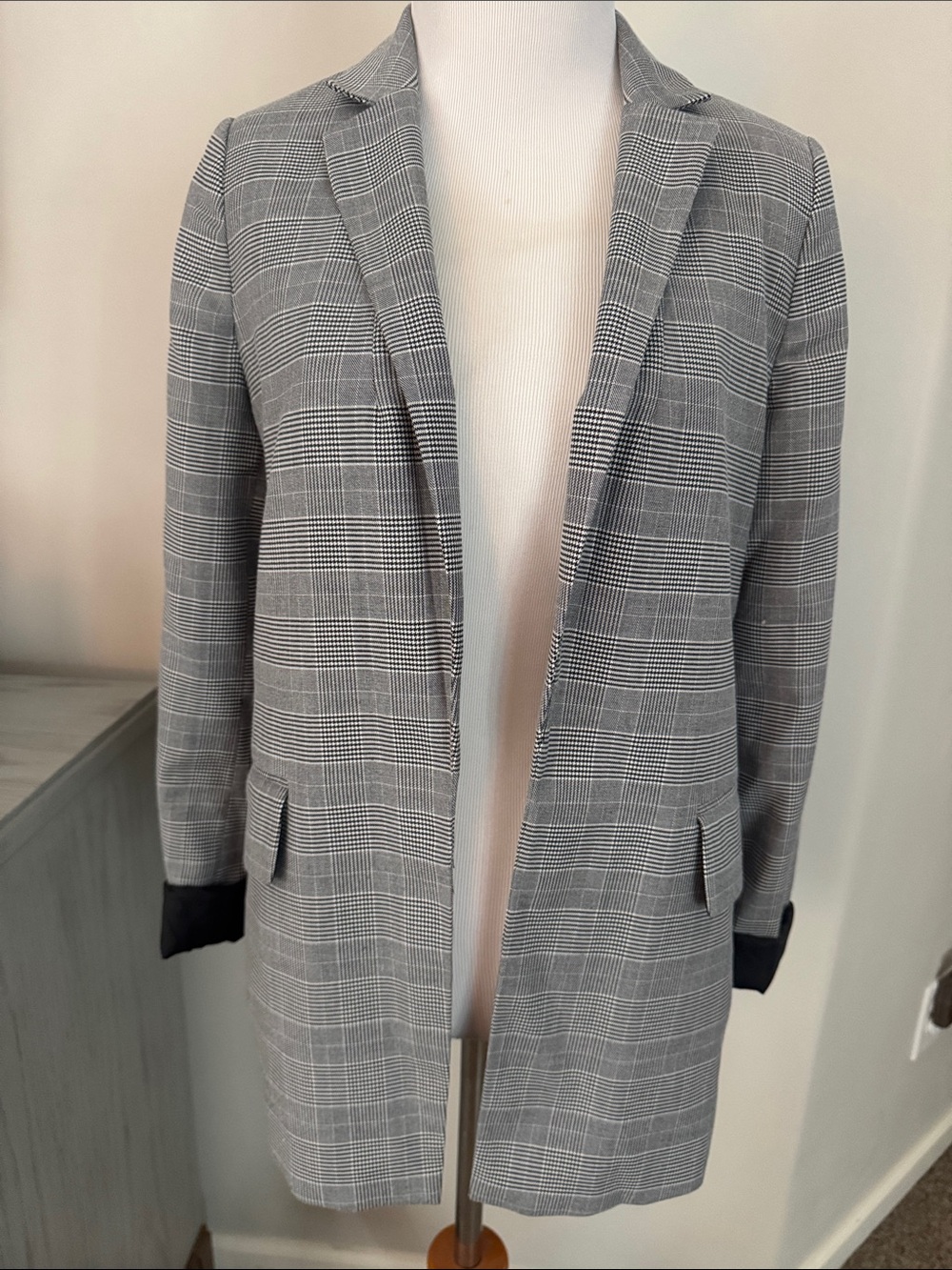 Banana Republic women’s  houndstooth Blazer - Classic Tailored Look, Sz 0